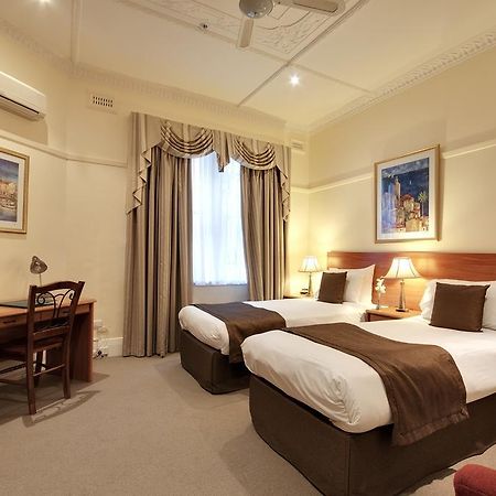 Hotel Charsfield Melbourne Exteriör bild